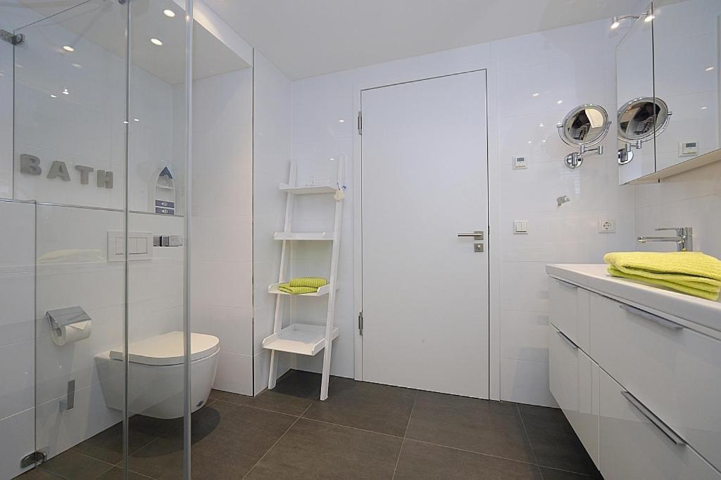 Apartment Traum Strandliebe Mit Meerblick, 3 Schlafzimmer, 2 Baeder *